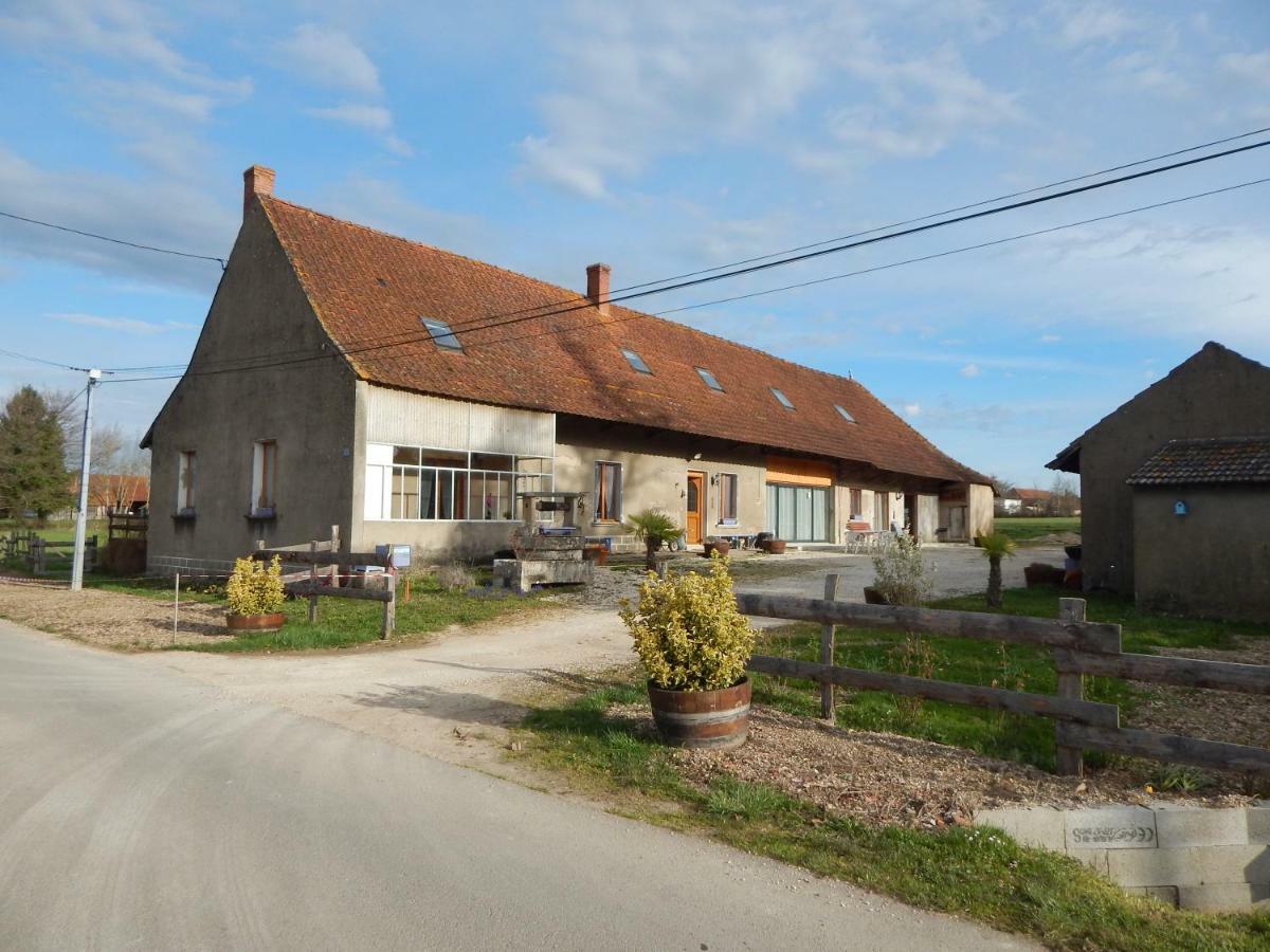 Gite Chez Marcel Et Bea La Chapelle-Saint-Sauveur  エクステリア 写真